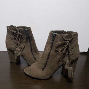 Carlos By Calros Santana Jana Olive Color Leather Block Heel Zip Booties 9,5M